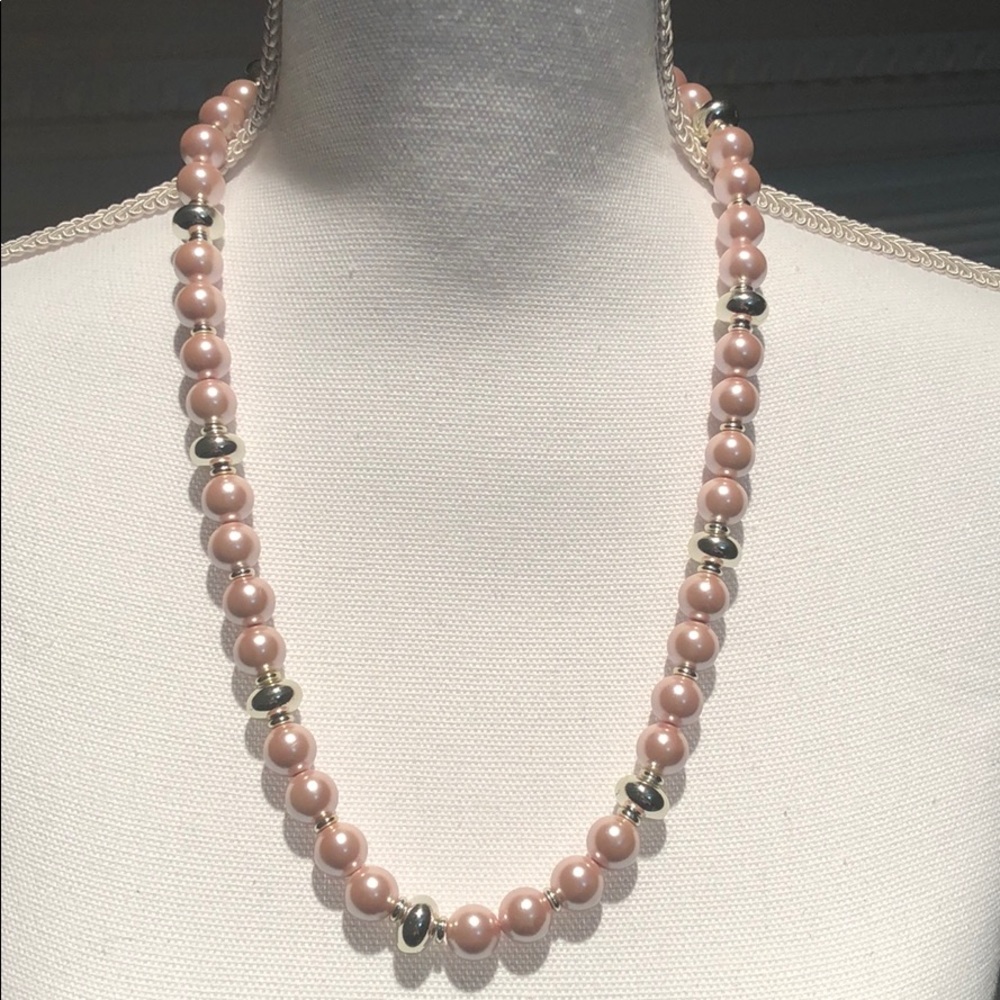 Vintage pink faux pearl necklace